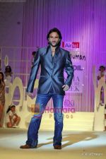 Saif Ali Khan at Being Human Show in HDIL Day 2 on 13th Oct 2009 (191).JPG